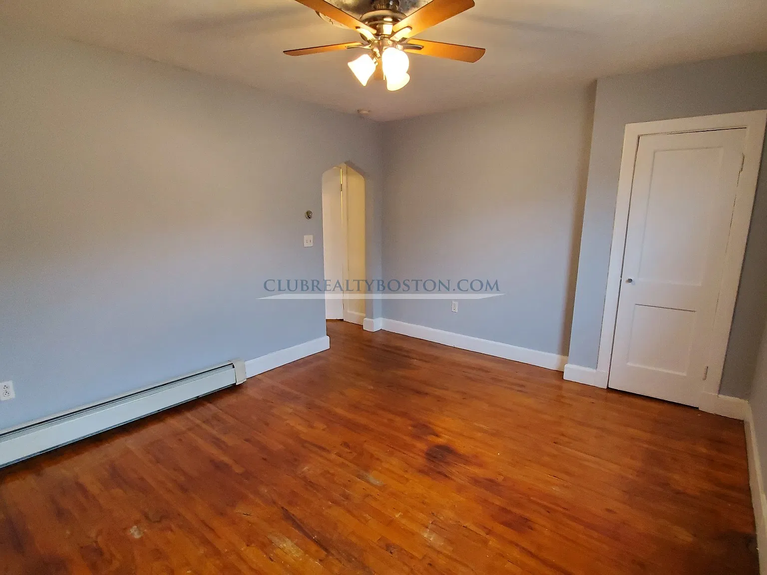 1 bed, 1.0 bath, 700 sqft, $1,950 — Photo 1