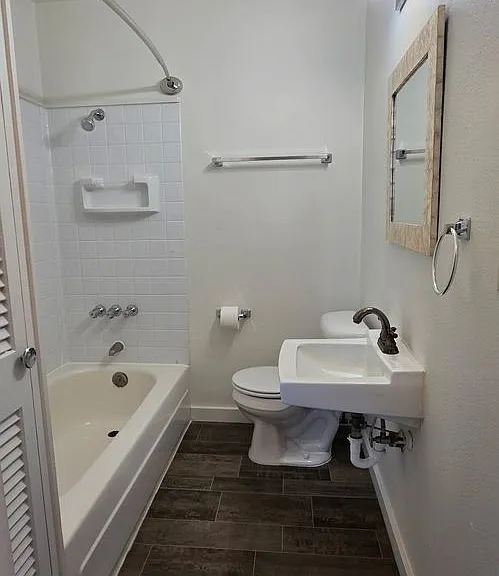 447 S 13th St — Photo 7