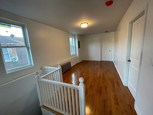 Rented by RA REALTY ASSOCIATES LLC | media 5