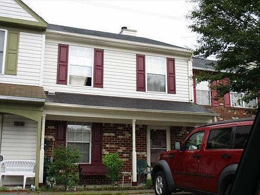 2nd image of 114 Greenfield Cres