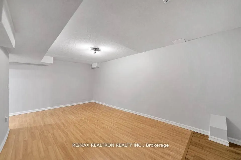 2 bed, $1,600 — Photo 4
