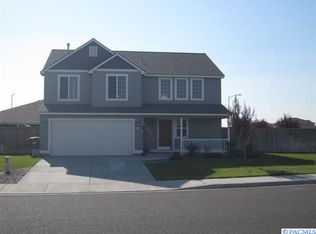 9504 Broughton Dr, Pasco, WA 99301