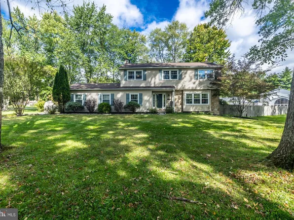 615 Meadow Dr, West Chester, PA 19380