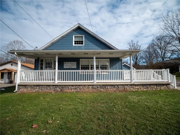 419 S Center Ave, New Stanton, PA 15672