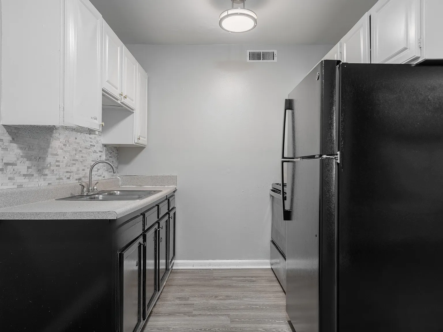 Oyster Point Place — Photo 3