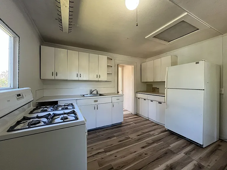 6906 N Newcastle Ave — Photo 9