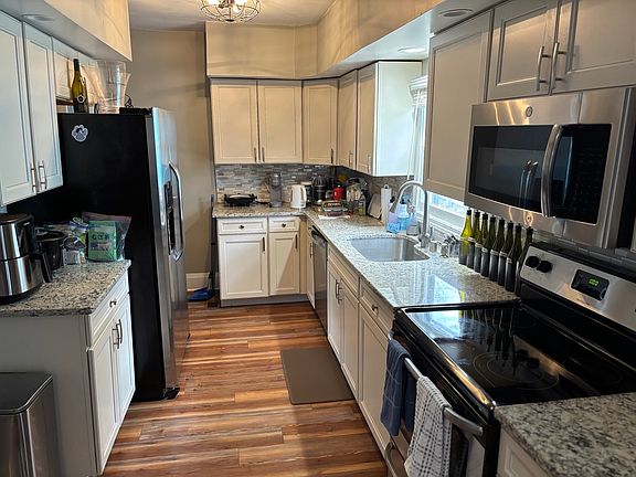 4th image of 340 Park Ave