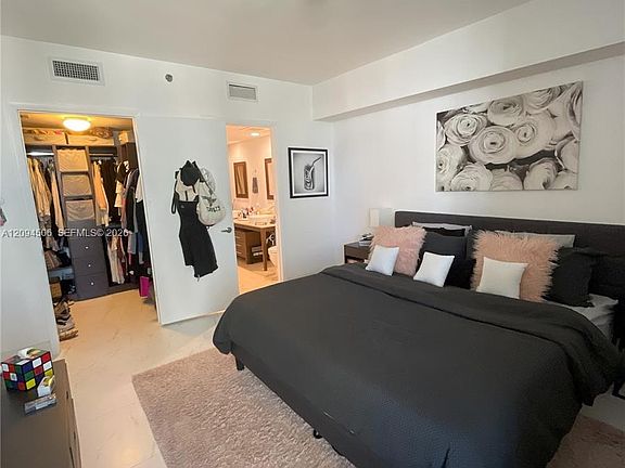 5th image of 475 Brickell Ave APT 2114