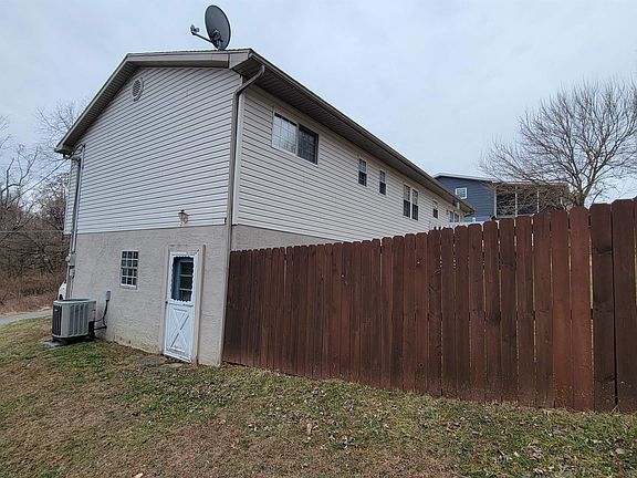 5th image of 1810 Bunker Ave