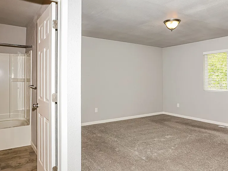 4004 Sumner Dr — Photo 11