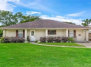 35 Hennessey Ct, River Ridge, LA 70123
