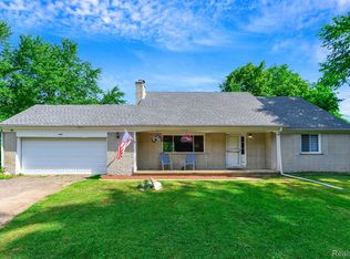 6350 Shappie Rd, Clarkston, MI 48348