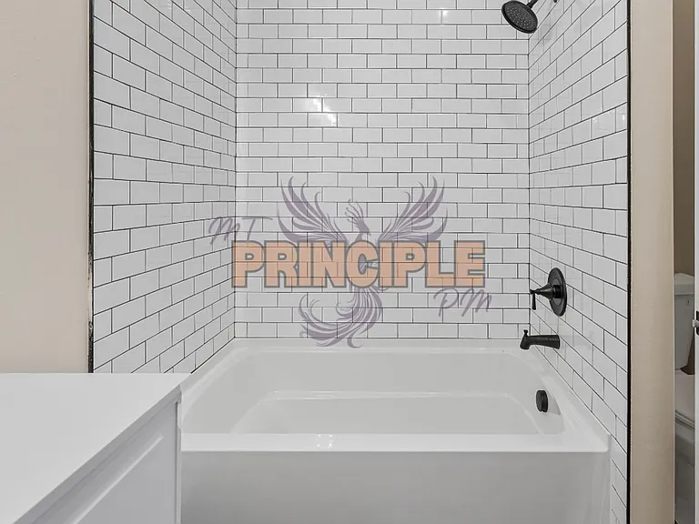 533 W Park St — Photo 5