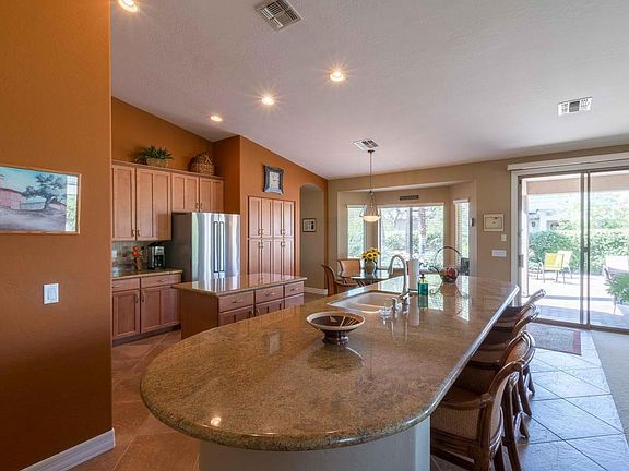 4th image of 1182 E Longhorn Pl