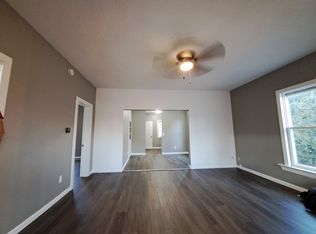 570 8th Ave, Marion, IA 52302
