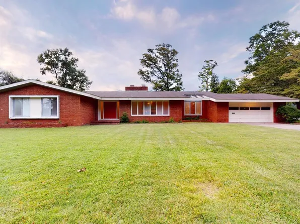 21 Burton Place, Jacksonville, NC 28540