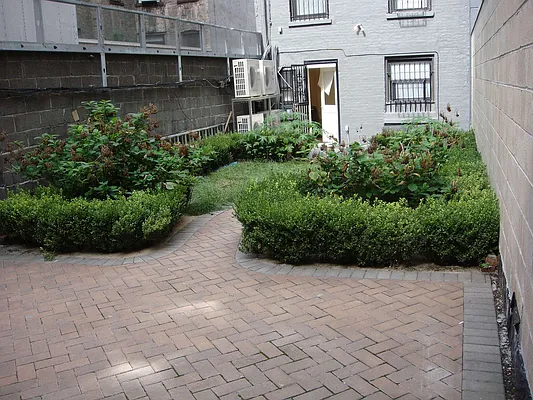 Rented by Smart City Real Estate LLC | media 35