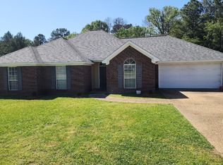 3110 Tynes Dr, Jackson, MS 39272