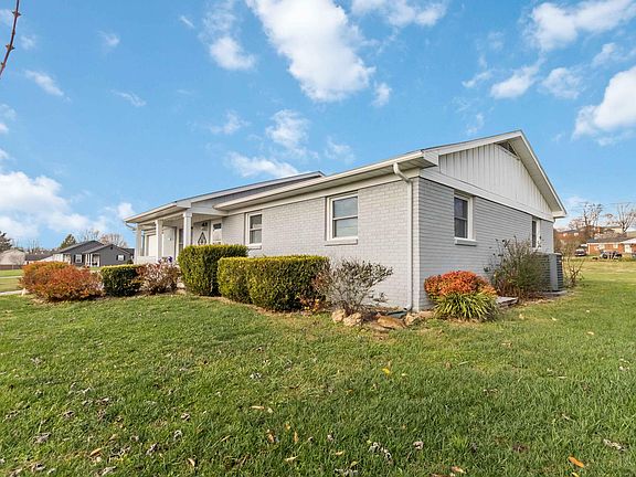 2nd image of 148 Leaf Ln