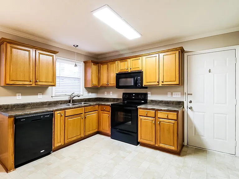 1405 E Stonemason Dr — Photo 9