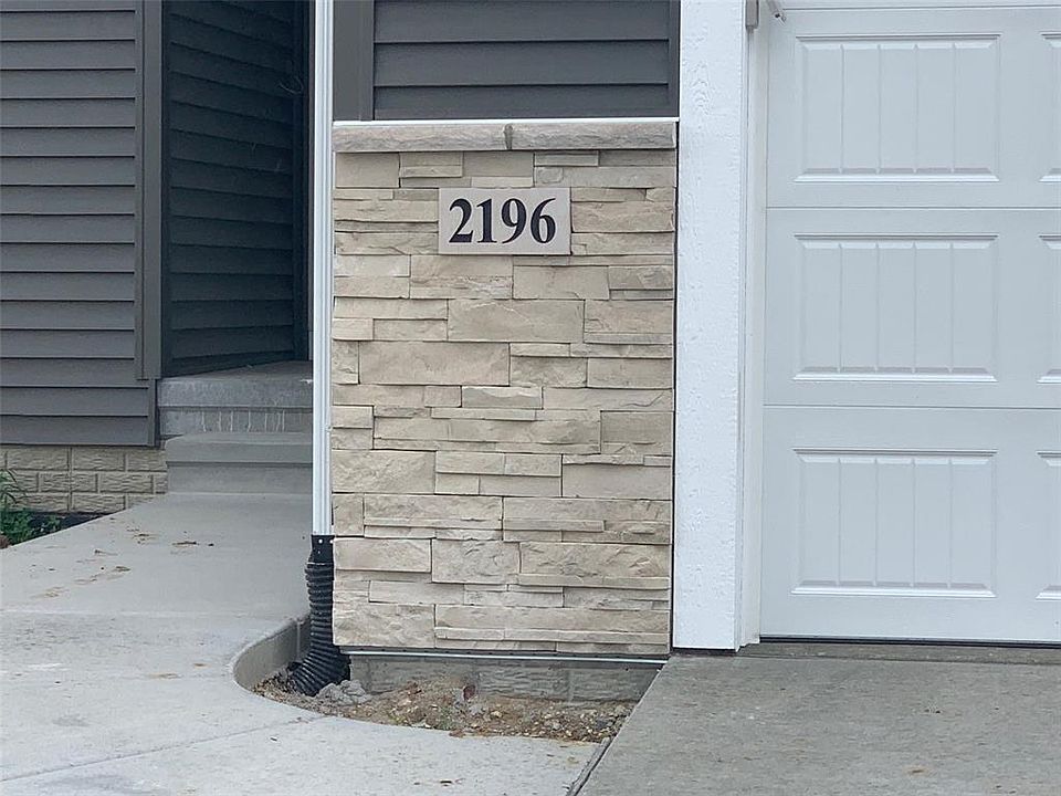 2nd image of 2196 Crestwood Ln