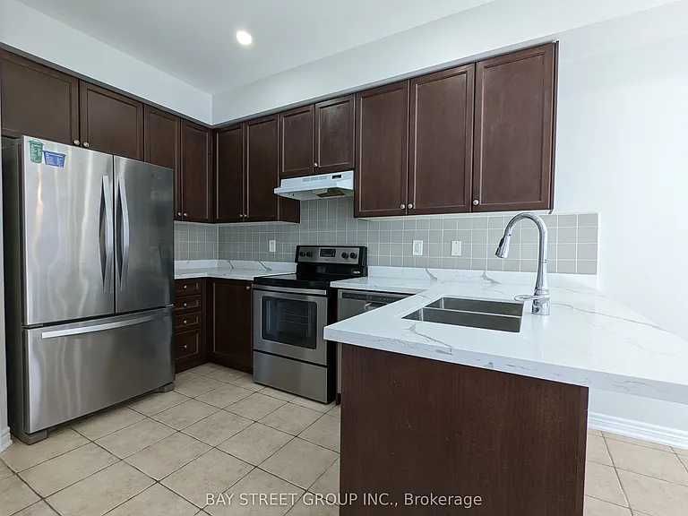 80 Brock Ave — Photo 2