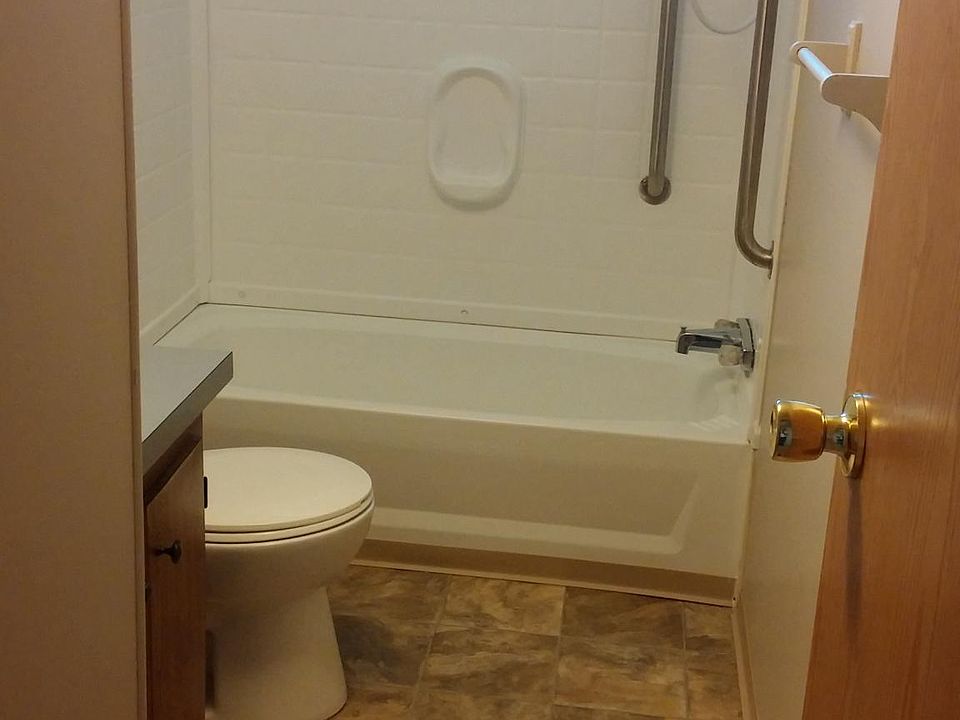 2nd image of 3944 Birch Dr