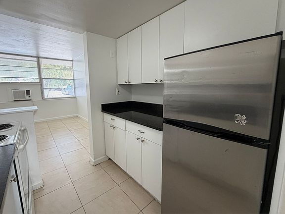 4th image of 4611 S Congress Ave APT 301