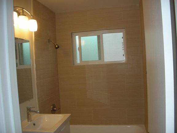 3rd image of 250 Lincoln Ave APT D
