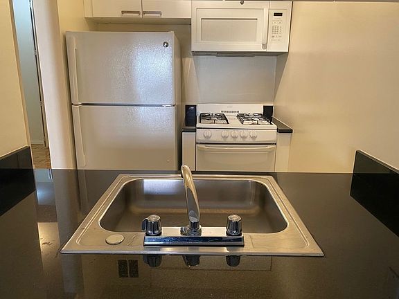 5th image of 350 W 50th St APT 5KK
