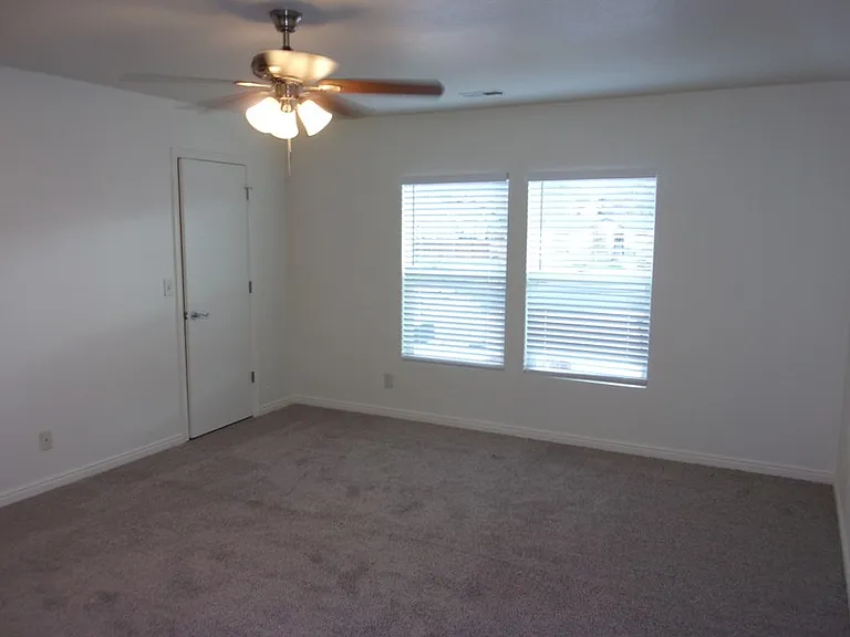 88 E Rainbow Way — Photo 35