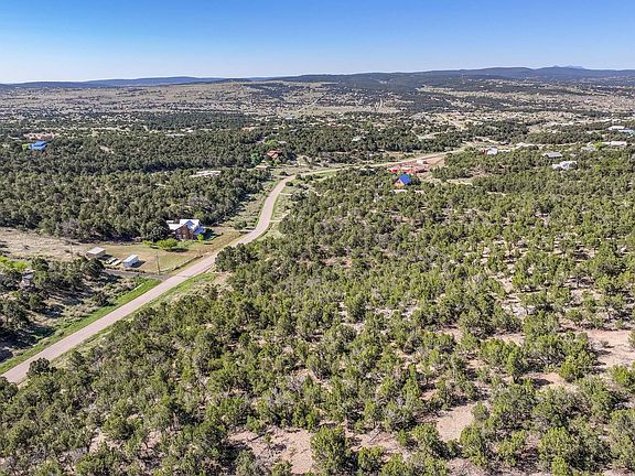 5th image of 47 Magic Valley Dr