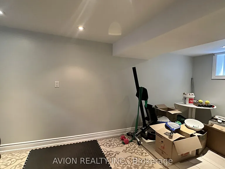 294 Warden Ave — Photo 23