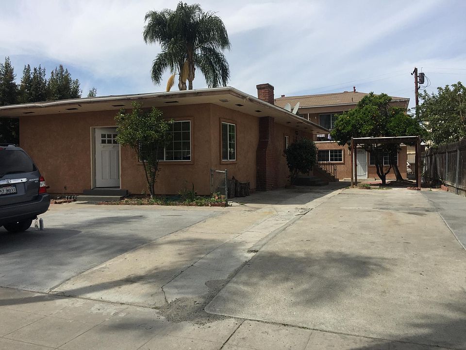 1st image of 4468 49th St
