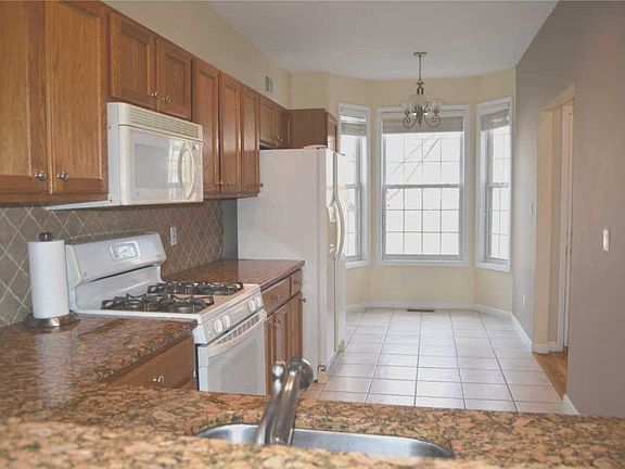 4th image of 74 Deer Valley Dr