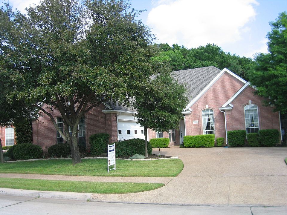1st image of 2408 Oak Brook Dr
