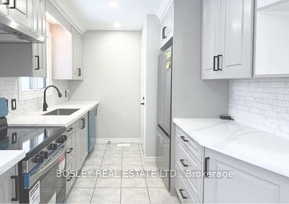 2nd image of 100 Fairway Rd N