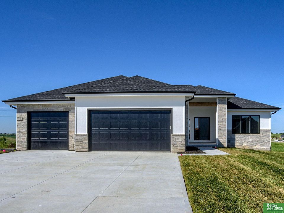 1st image of 6808 S 209th Avenue Cir