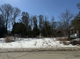 10 Hersey Ave, Bangor, ME 04401