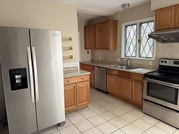 2nd image of 4 Wilson Ave #1