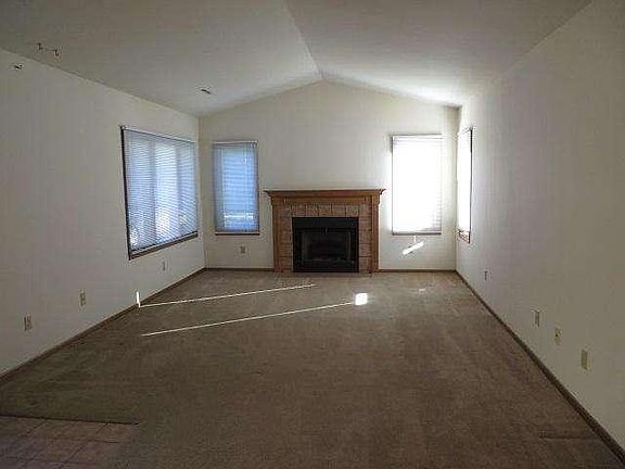 3rd image of 6961 N Lincolnshire Cir #6961