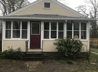 34 Juniper St, Wareham, MA 02571