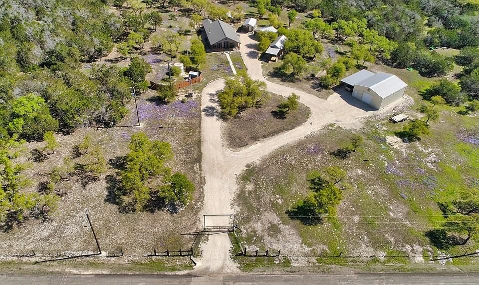 1st image of 260 Louise Ln