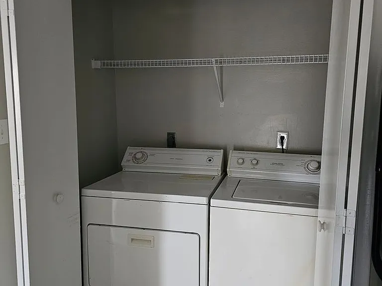 698 Bartons Landing Pl #3 — Photo 7