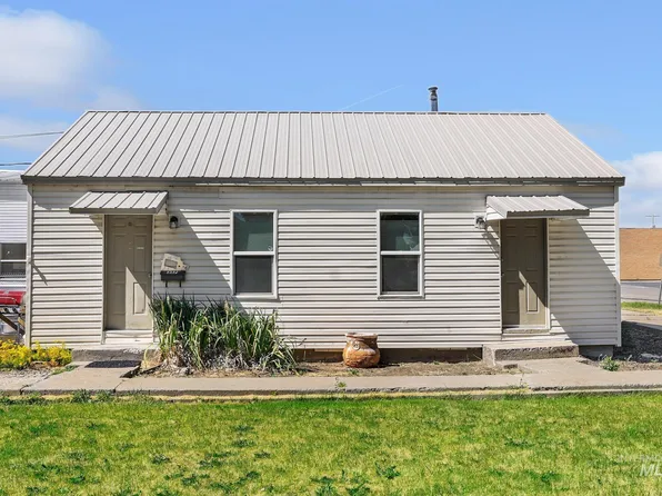 317 Idaho St, Gooding, ID 83330