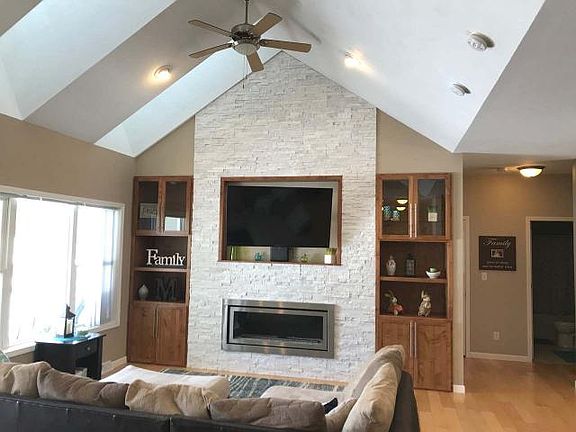 4th image of 6618 Matuszewski Ln