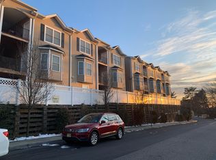 265 9th St #25, Palisades Park, NJ 07650