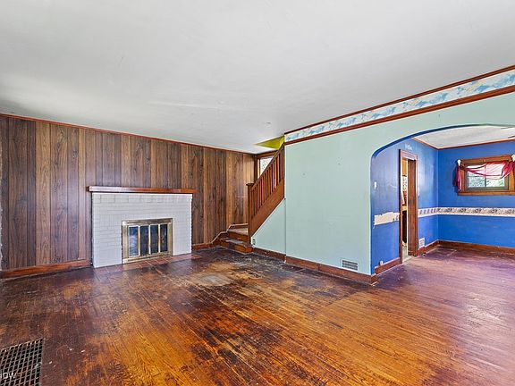 4th image of 126 Bouquet Ave