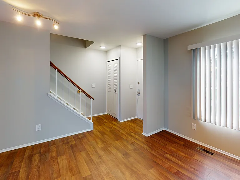 Midtown Park Apartments — Photo 33
