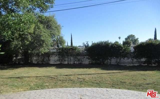 2nd image of 6905 Cozycroft Ave